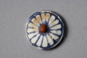 Rosone floreale, Periodo Amarna, 1353-37 a.C. (faience)