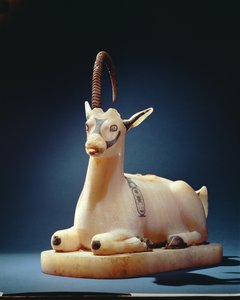 Coperchio di un vaso di unguento a forma di stambecco, dalla tomba di Tutankhamon da Egyptian 18th Dynasty