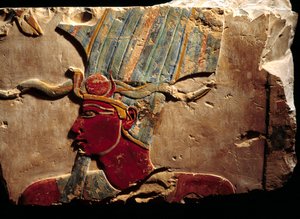 Rilievo che rappresenta il faraone Thutmosis III con la corona Atef da Egyptian 18th Dynasty