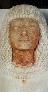 Volto dello scriba Meryneith, (dettaglio) dalla doppia statua del sommo sacerdote Meryneith e sua moglie Aniuia, calcare dipinto risalente al regno di Akhenaton, Saqqara. Civiltà egizia, Nuovo Regno, Dinastia XVIII da Egyptian 18th Dynasty