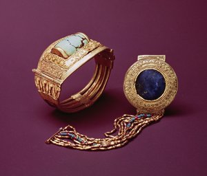 Due braccialetti, dalla Tomba di Tutankhamon