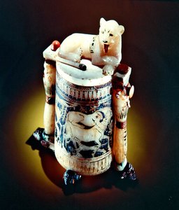 Vaso di unguento con figura del re come leone, dalla tomba di Tutankhamon, Nuovo Regno