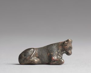 Peso a forma di toro o mucca, Nuovo Regno, 1540-1296 a.C. da Egyptian 18th Dynasty