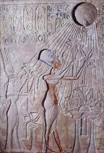 Basso rilievo del re Ikhenaton e della regina Nefertiti che adorano il dio del sole Aton da Egyptian 18th Dynasty