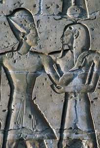 Bassorilievo raffigurante il faraone, Tempio di Seti I, o Grande Tempio di Abydos, Abydos, Egitto, civiltà egizia, Nuovo Regno, Dinastia XIX da Egyptian 19th Dynasty