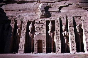 Facciata del Tempio della Regina Nefertari, Nuovo Regno, c.1250 a.C.