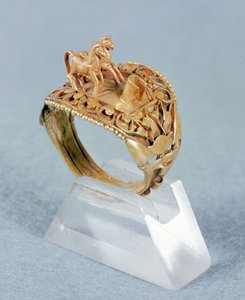 Anello per cavallo di Ramses II (1279-1213) Nuovo Regno (oro)