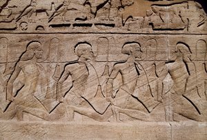 Prigionieri che illustrano le vittorie del faraone Ramses II, Bassorilievo all