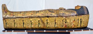 Bara e coperchio della mummia di Nesyamun, possibilmente trovata a Deir El-Bahri, Nuovo Regno, c.1100 a.C. da Egyptian 20th Dynasty
