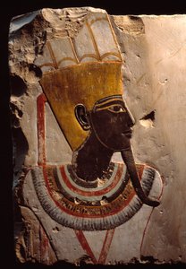 Antichità egizia: dettaglio di un dipinto su calcare raffigurante il dio della fertilità Amon Min (Amon-Min). Luxor, Museo d