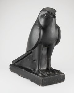 Statua del dio Horus come falco, periodo tolemaico da Egyptian Ptolemaic Period