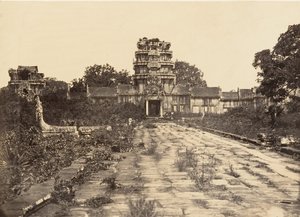 Grande Pagoda Porta Ovest della 1ª cinta, 1866 da Emile Gsell