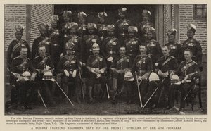 Un reggimento combattente di Bombay inviato al fronte, ufficiali dei 28th Pioneers da English Photographer