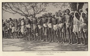 Un gruppo di nativi nei lavori di soccorso a Deori Panagar, vicino a Jubbulpore da English Photographer