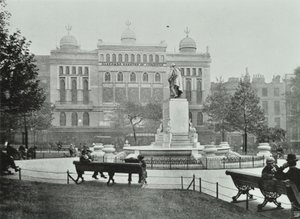 Alhambra, Leicester Square, Westminster LB: lato est, 1895 da English Photographer