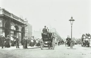Stazione di Baker Street, Marylebone Road, Westminster LB: vista verso est da Baker Street, 1895 da English Photographer