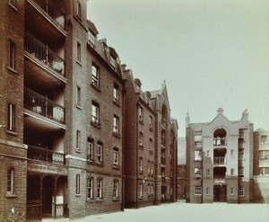 Borough Road Estate: case popolari, Londra da English Photographer