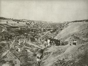 Costruzione del Canale di Suez, taglio attraverso il deserto da English Photographer