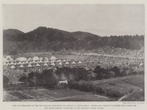Campo a Wellington del Contingente Neozelandese per il Servizio in Sudafrica, Truppe e Corpi Volontari in Visita schierati per il Servizio Divino, condotto dal Cappellano, Vescovo Wallis da English Photographer