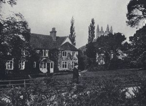 Canon Kingsley e la sua casa, Eversley Rectory, Hampshire da English Photographer