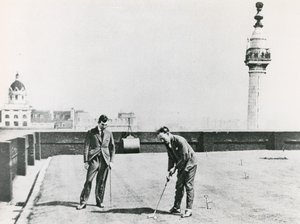 Golfisti della città visti dal Monumento da English Photographer