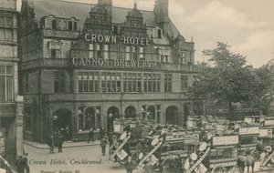 Crown Hotel, Cricklewood da English Photographer