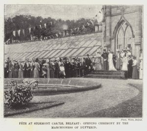 Festa al Castello di Stormont, Belfast, cerimonia di apertura della Marchesa di Dufferin da English Photographer