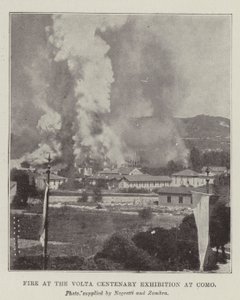 Incendio alla Mostra del Centenario di Volta a Como da English Photographer