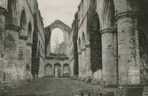 Abbazia di Fountains, Navata, Vista Ovest da English Photographer