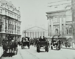 Da Queen Victoria Street a Mansion House Street con Royal Exchange, Città di Londra, 1895 da English Photographer