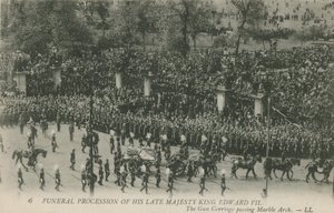 Processione funebre del defunto Sua Maestà Re Edoardo VII passando per Marble Arch da English Photographer