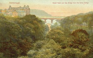 Grand Hotel e ponte, Scarborough da English Photographer