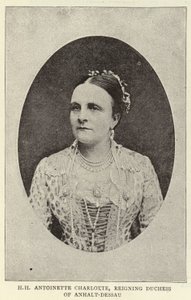 H H Antoinette Charlotte, Duchessa regnante di Anhalt-Dessau da English Photographer