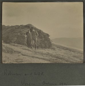 Harold Roper Robinson e William Lawrence Bragg, Vosgi, autunno 1915 da English Photographer