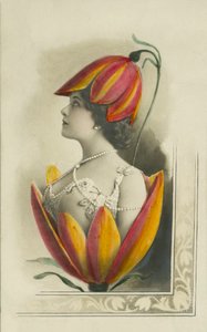 Testa e spalle di una donna dentro un fiore
