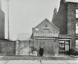 High Street, North Woolwich; poi Pier Road, 1899 da English Photographer