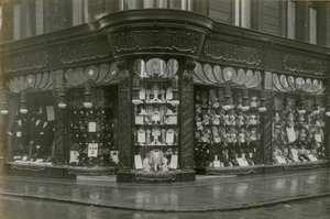 Horne Brothers, Coventry Street, Londra da English Photographer