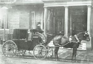 Carrozza trainata da cavalli, 1890 da English Photographer