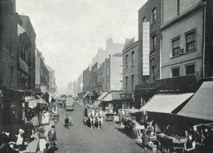 Hoxton, Pitfield Street (foto in b/n) da English Photographer