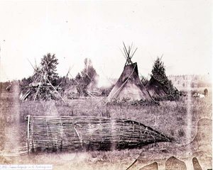 Lodges indiani sul fiume Kootenay, fotografati dai Royal Engineers sul Quarantanovesimo Parallelo