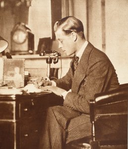 Re Edoardo VIII alla sua scrivania a St. James