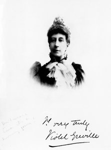 Lady Violet Greville da English Photographer