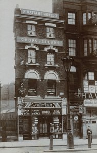 London Chops and Steaks Shop, Wattams Hotel da English Photographer
