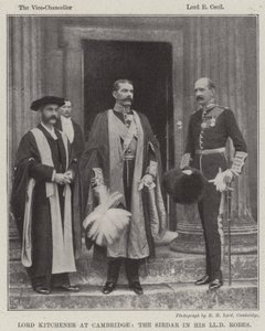 Lord Kitchener a Cambridge, il Sirdar nei suoi abiti LLD da English Photographer