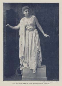Miss Beatrice Lamb come Niobe, al Teatro Strand da English Photographer