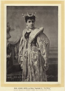 Miss Jessie Bond, come Helen Tapeleigh in Go-Bang da English Photographer