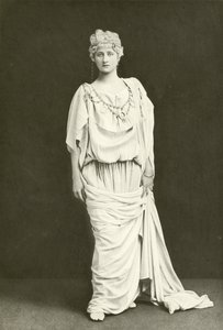 Miss Mary Anderson come Ermione (incisione) da English Photographer