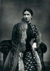 Mrs Humphry Ward da English Photographer