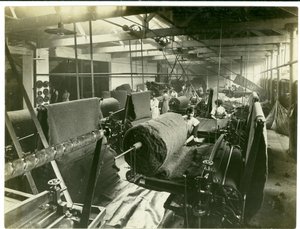 Sala del feltro ad ago, Long Meadow mill, 1923