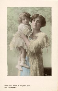 Nora Kerin, attrice inglese e sua figlia, Joan da English Photographer
